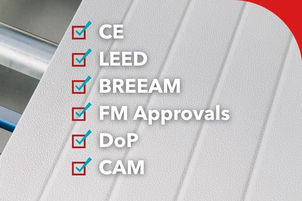 Foto del dettaglio della finitura del pannello con le certificazioni CE, LEED, BREEAM, FM APPROVAL, DoP, CAM in sovraimpressione